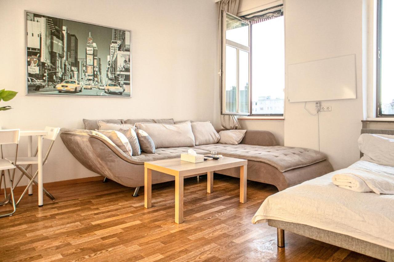 Joyful 2Br Shared Apt Near Millenium Tower & Danube River Vienne Extérieur photo