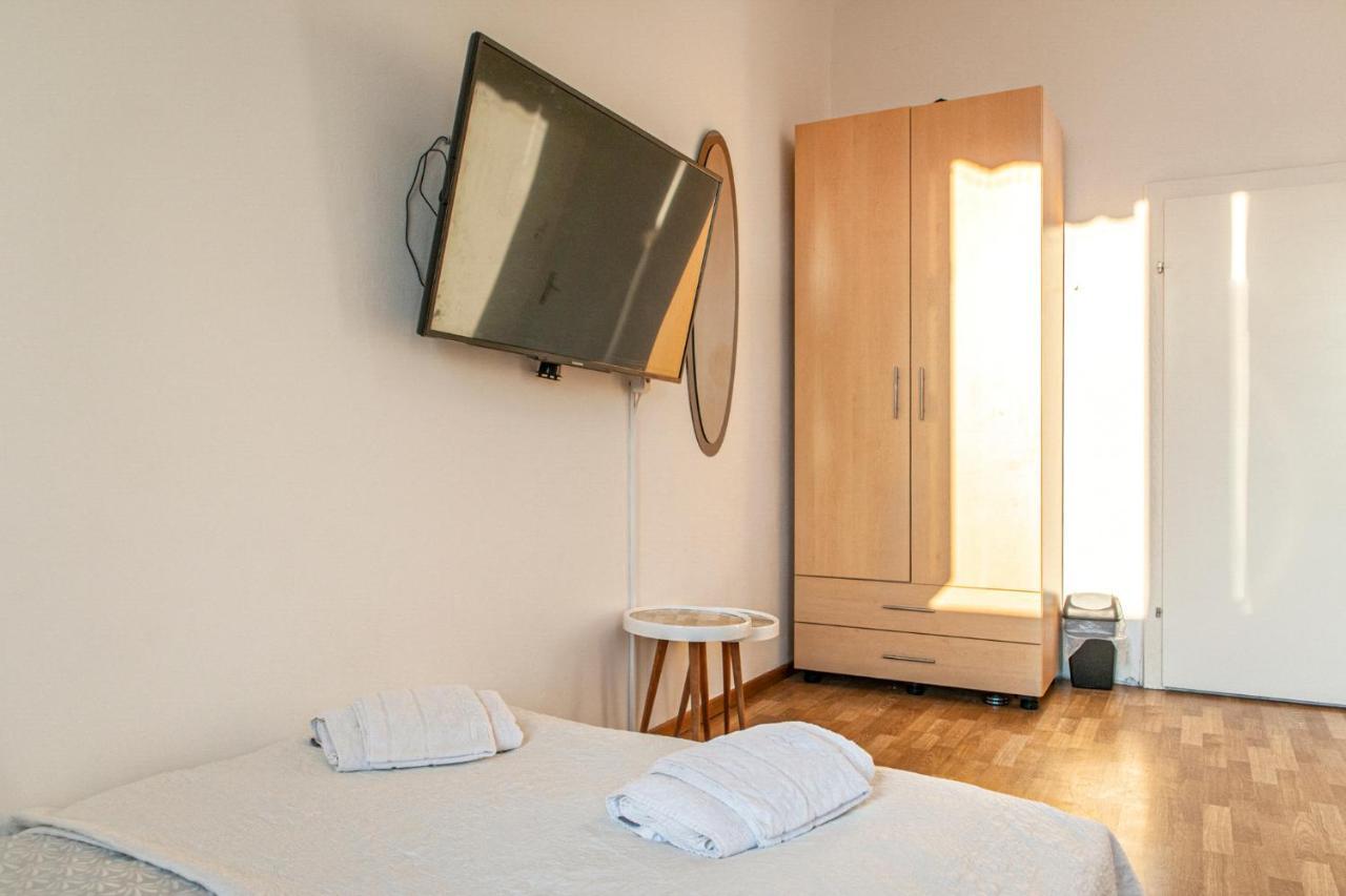 Joyful 2Br Shared Apt Near Millenium Tower & Danube River Vienne Extérieur photo