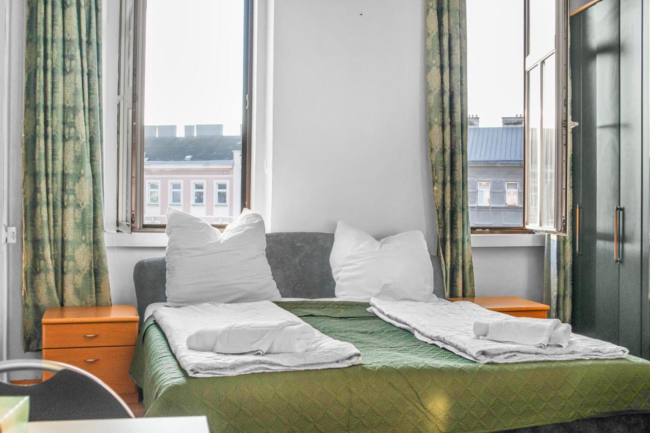 Joyful 2Br Shared Apt Near Millenium Tower & Danube River Vienne Extérieur photo