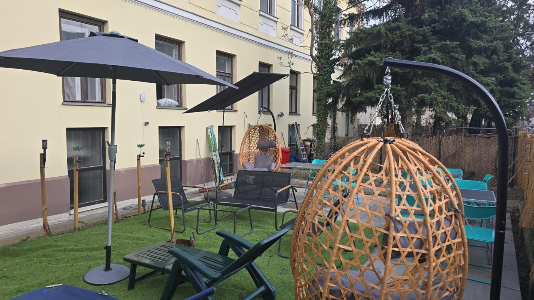 Joyful 2Br Shared Apt Near Millenium Tower & Danube River Vienne Extérieur photo